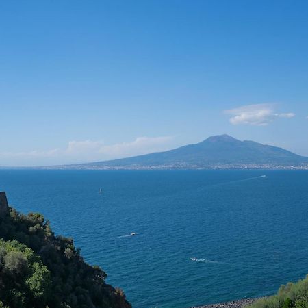Sea View Deluxe Apartments Vico Equense Exterior foto